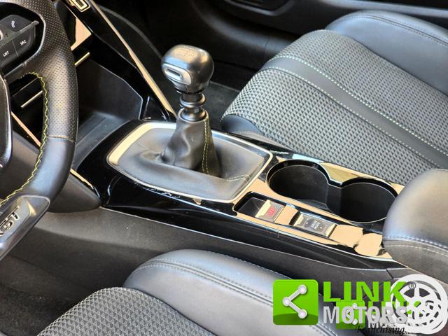 PEUGEOT 208 usata, con Sedile posteriore sdoppiato