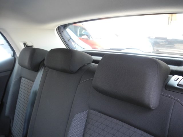 VOLKSWAGEN T-Cross usata 56