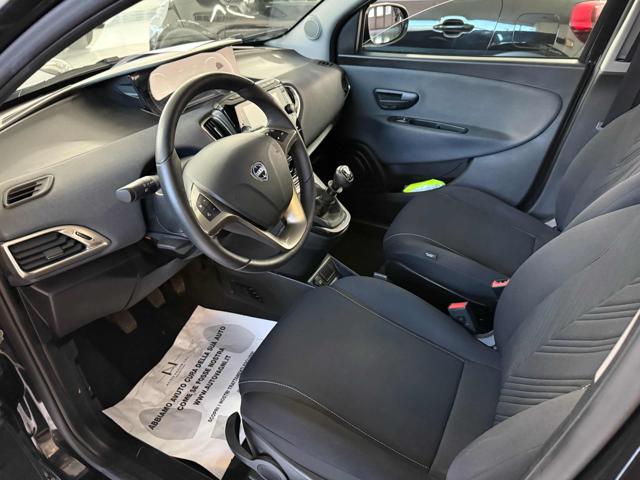 LANCIA Ypsilon usata, con Autoradio digitale