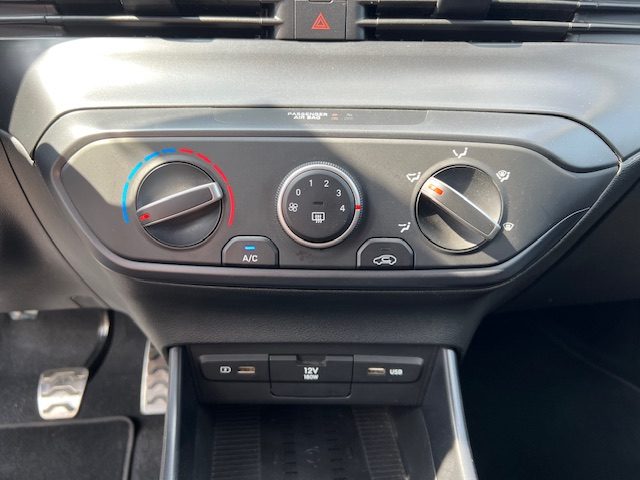 HYUNDAI Bayon usata, con Climatizzatore