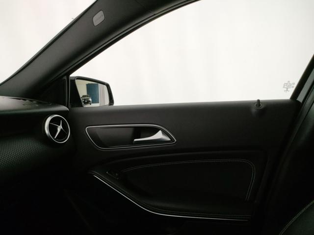 MERCEDES-BENZ A 180 usata, con Autoradio digitale