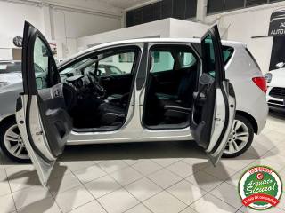 OPEL Meriva usata, con Autoradio