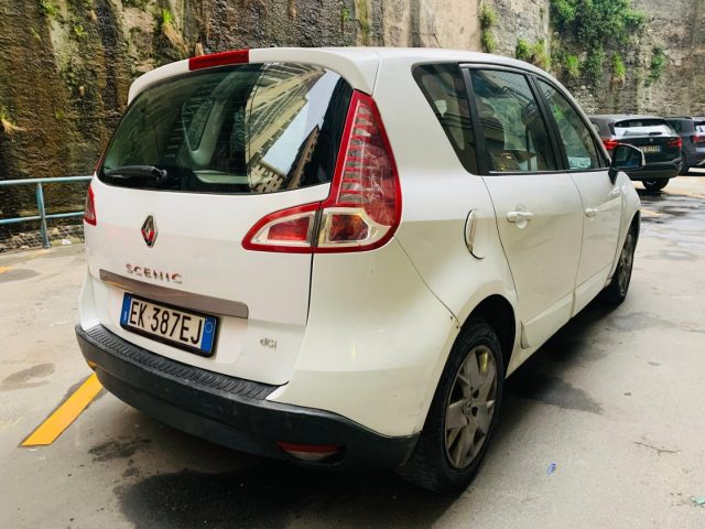 RENAULT Scenic usata, con Airbag laterali