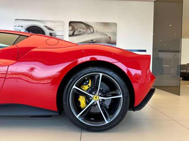 FERRARI 296 usata, con Controllo trazione