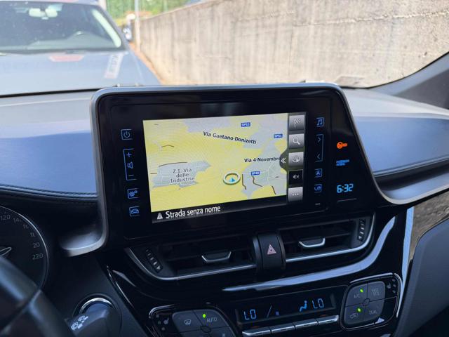 TOYOTA C-HR usata, con Controllo automatico clima