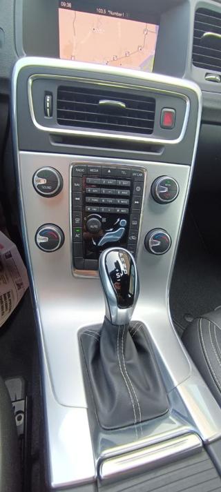 VOLVO V60 usata 24