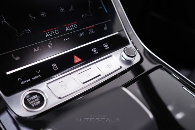 AUDI Q8 usata, con Touch screen