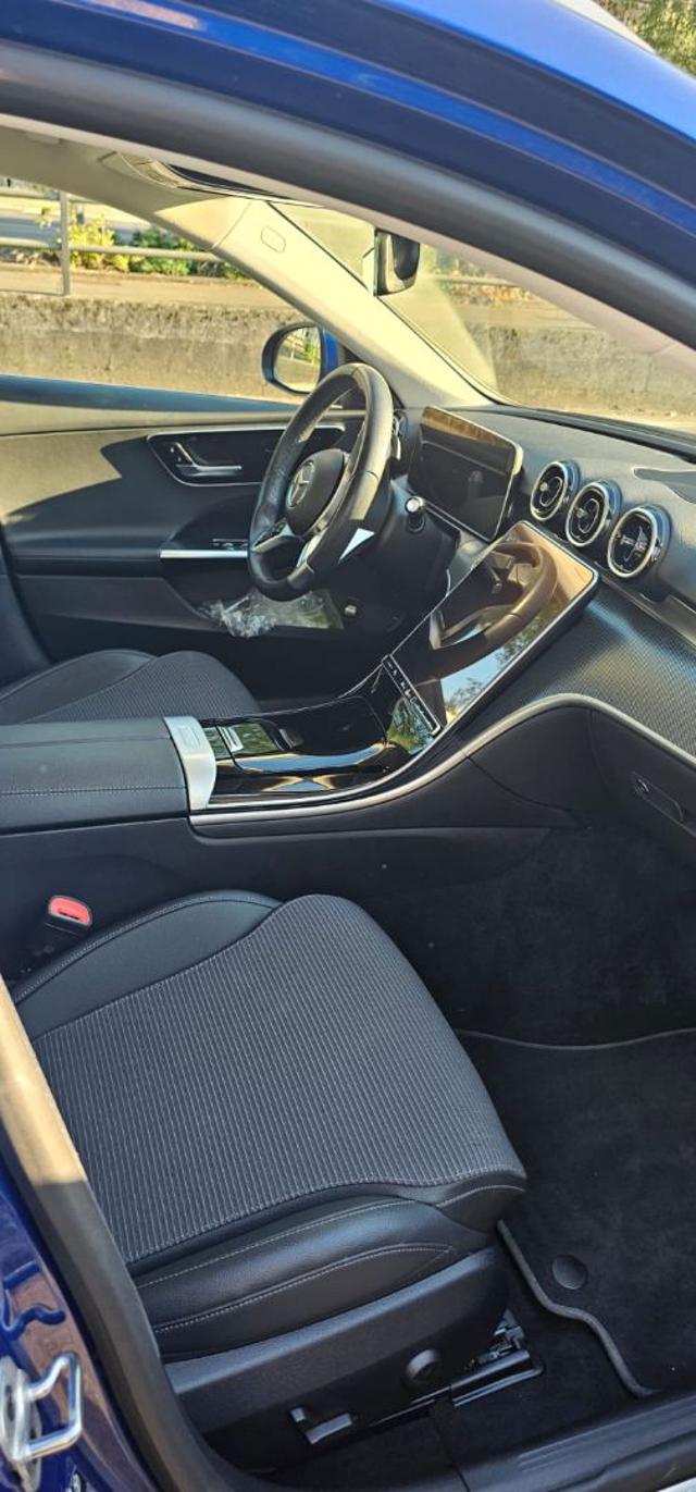 MERCEDES-BENZ C 220 usata, con Servosterzo