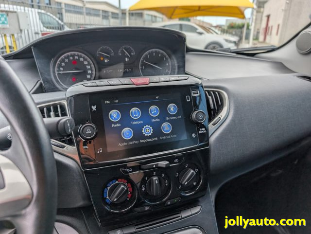 LANCIA Ypsilon usata, con Servosterzo