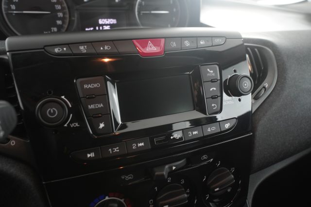 LANCIA Ypsilon usata 13