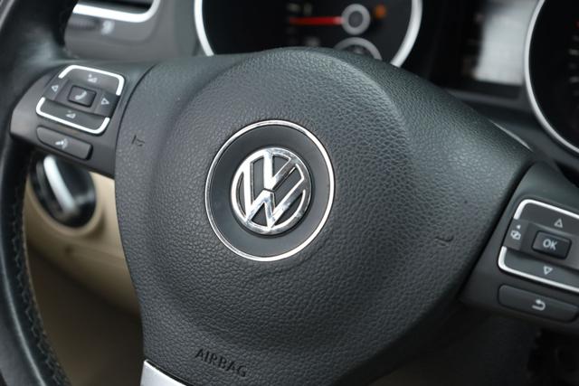 VOLKSWAGEN Golf usata, con Touch screen