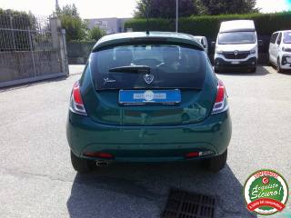 LANCIA Ypsilon usata, con Autoradio