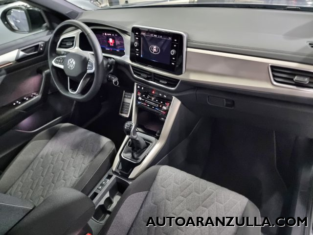 VOLKSWAGEN T-Roc usata, con Controllo automatico clima