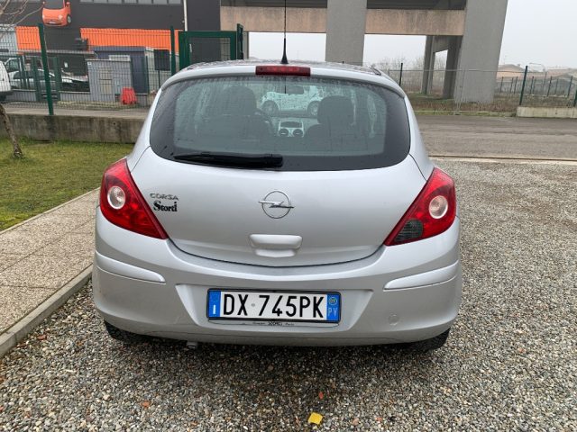 OPEL Corsa usata, con Autoradio