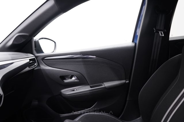 OPEL Corsa usata, con Volante in pelle