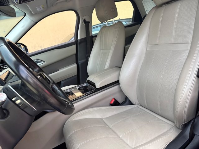 LAND ROVER Range Rover Velar usata, con Autoradio digitale