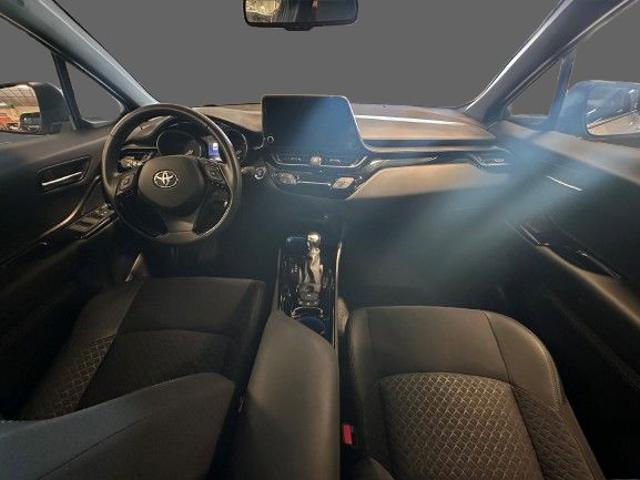 TOYOTA C-HR usata, con Autoradio
