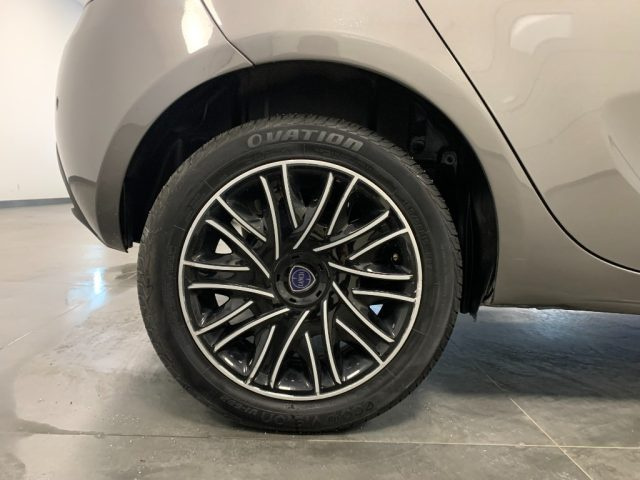 LANCIA Ypsilon usata, con USB