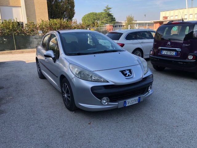 PEUGEOT 207 usata, con Airbag