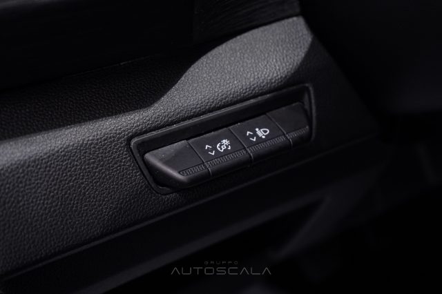RENAULT Trafic usata, con USB