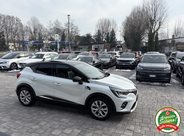 RENAULT Captur usata, con Autoradio