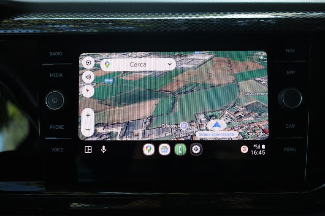 VOLKSWAGEN Taigo usata, con Luci diurne