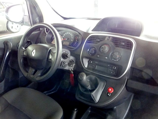 RENAULT Kangoo usata, con Autoradio