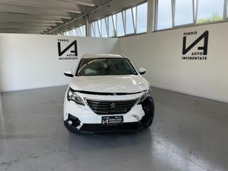 PEUGEOT 5008 usata, con Airbag