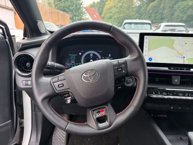 TOYOTA C-HR usata, con Controllo automatico clima