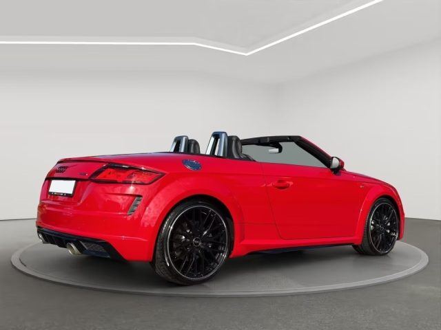 AUDI TT usata, con Autoradio