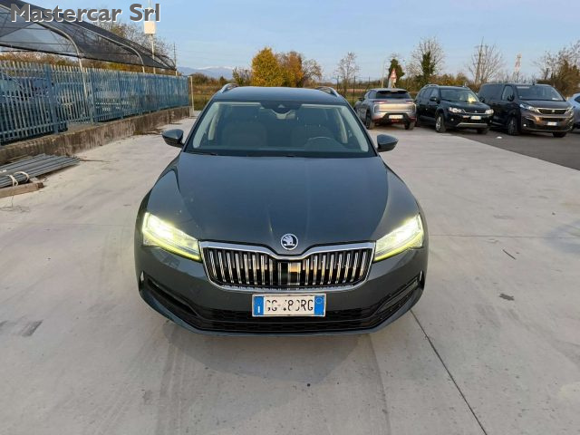 SKODA Superb usata, con Airbag