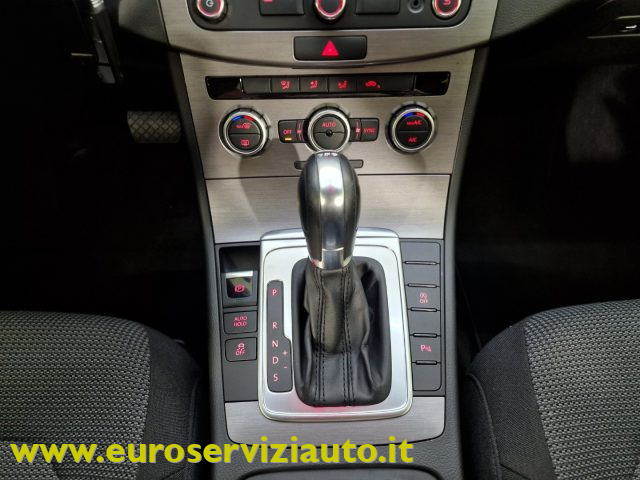 VOLKSWAGEN Passat usata, con Airbag testa