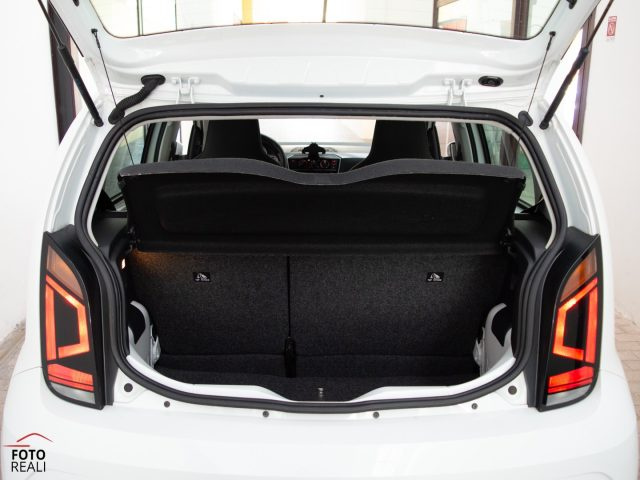 VOLKSWAGEN up! usata 37