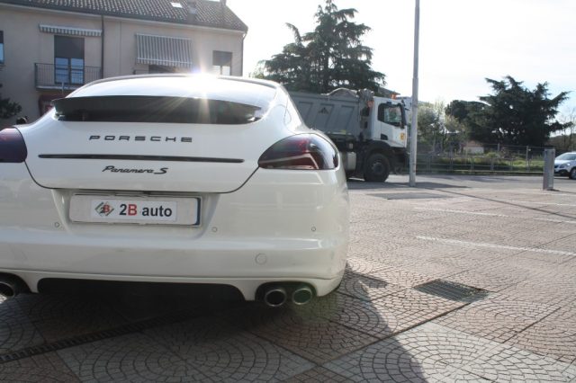 PORSCHE Panamera usata, con Tettuccio apribile