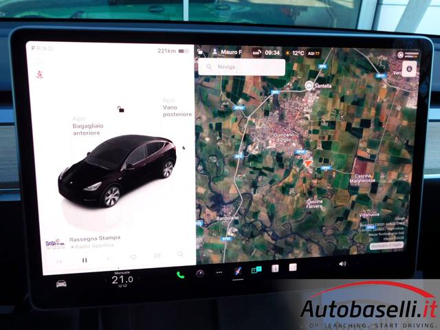 TESLA Model Y usata, con Boardcomputer