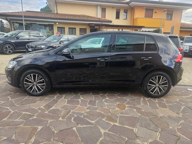 VOLKSWAGEN Golf usata, con Autoradio