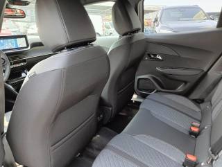 PEUGEOT 2008 usata, con Volante in pelle