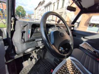 LAND ROVER Defender usata 8