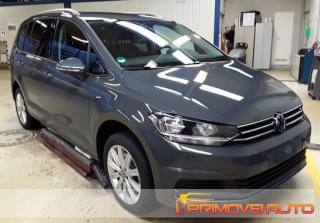 VOLKSWAGEN Touran usata, con Autoradio