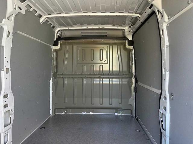 PEUGEOT Boxer usata, con Autoradio