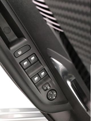 PEUGEOT 208 usata, con USB