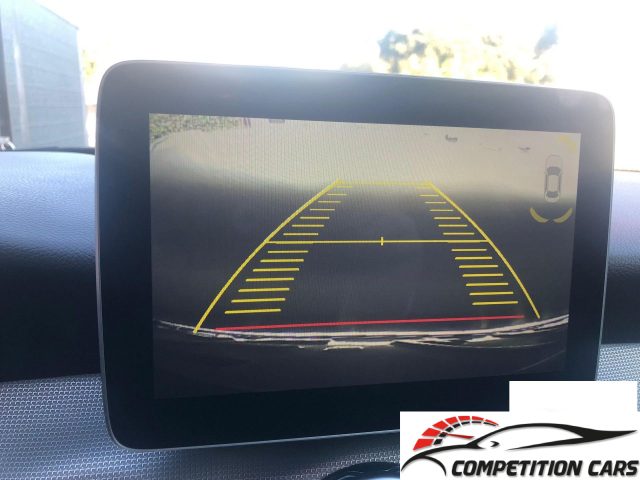 MERCEDES-BENZ GLA 180 usata, con Fari LED