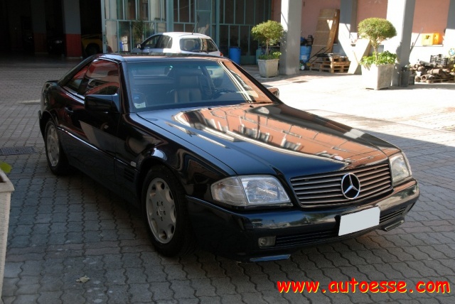 MERCEDES-BENZ SL 300 usata, con Autoradio