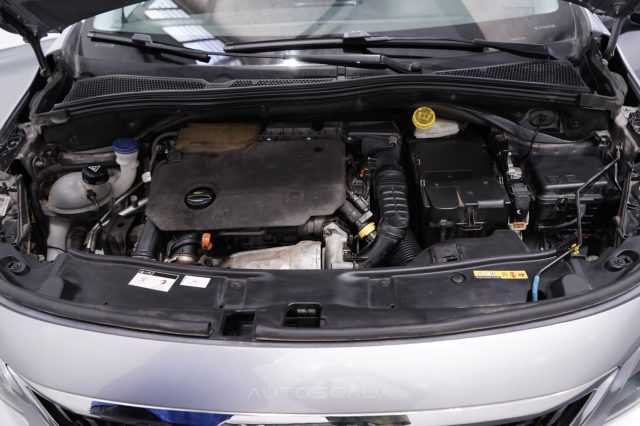 PEUGEOT 2008 usata 32