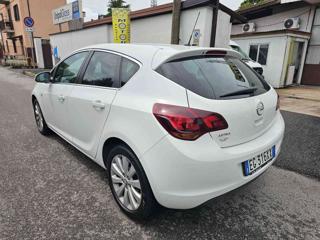 OPEL Astra usata, con Airbag laterali