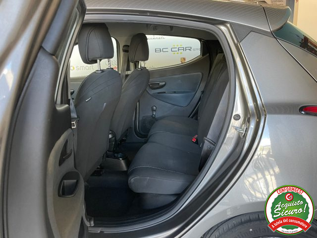 LANCIA Ypsilon usata, con Luci diurne LED