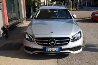 MERCEDES-BENZ E 220 usata, con Kit fumatori