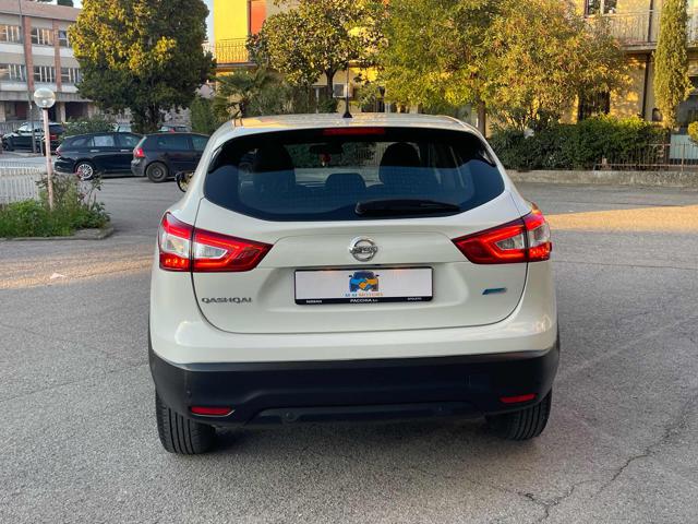 NISSAN Qashqai usata, con Autoradio