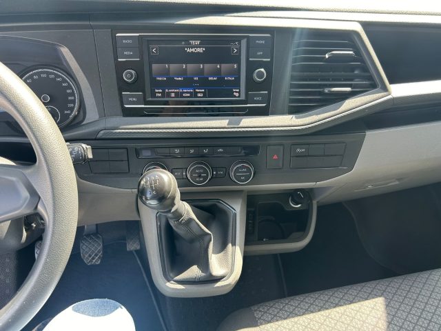 VOLKSWAGEN Caravelle usata, con Touch screen