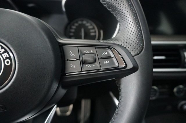 ALFA ROMEO Stelvio usata, con Tettuccio apribile